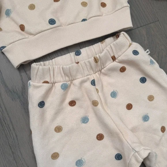 The New Society 4T SmileyWorld Christy Sweatshirt and Jogging Pants SET Neutral - Picture 6 of 11